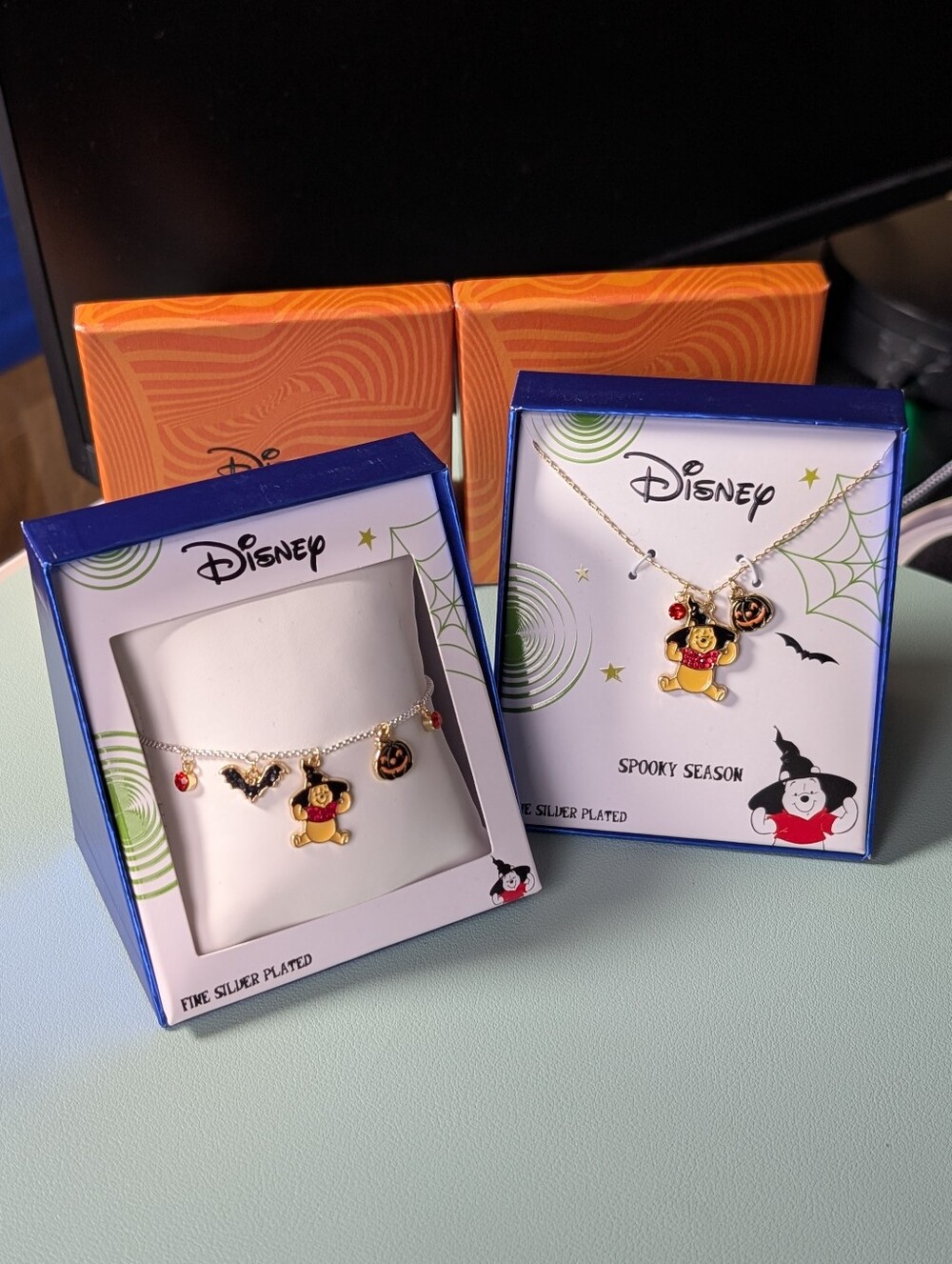 β¨RAREβ¨ Disney Winnie the Pooh "Spooky Season" Halloween Jewelry Set